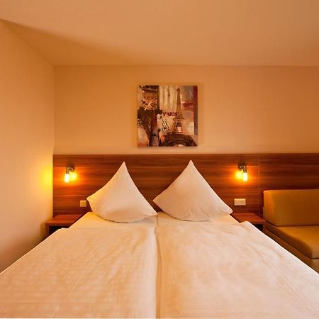 Astay Hotel Greding Ngoại thất bức ảnh