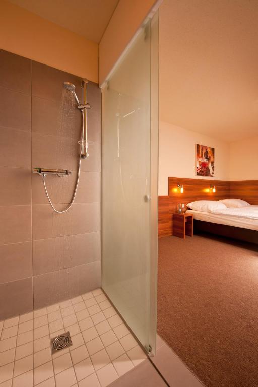 Astay Hotel Greding Ngoại thất bức ảnh